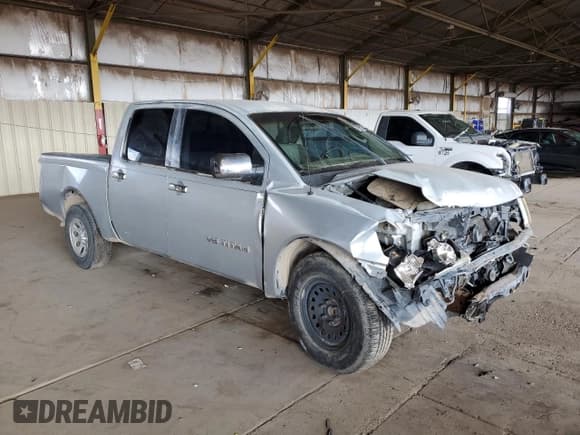 ✅ 2005 Nissan Titan LE • VIN: 1N6AA07A75N562744 • Лот: 81178455. Опубликован ранее на Copart с пробегом 230 574 миль. Бесплатный доступ к архиву аукционных продаж из США и подробный отчёт об истории автомобиля на DreamBid. Изображение 4.