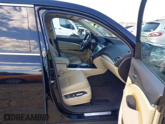 ✅ 2019 Acura MDX Technology • VIN: 5J8YD4H52KL008568 • Лот: 43429570. Опубликован ранее на IAAI с пробегом 129 645 миль. Бесплатный доступ к архиву аукционных продаж из США и подробный отчёт об истории автомобиля на DreamBid. Изображение 5.