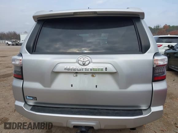 ✅ 2020 Toyota 4Runner Limited • VIN: JTEBU5JR9L5824895 • Lot: 43730300. Listed on IAAI with 84,925 mi. Free auction sales archive from the USA and detailed vehicle history report at DreamBid. Image 16.