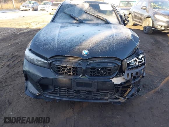 ✅ 2024 BMW 3 Series M340i xDrive • VIN: 3MW49FF0XR8E15313 • Lot: 41385641. Listed on IAAI with 2,914 mi. Free auction sales archive from the USA and detailed vehicle history report at DreamBid. Image 11.