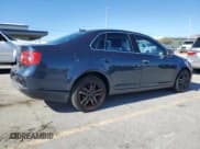 ✅ 2006 Volkswagen Jetta 2.5L • VIN: 3VWRF71K76M665477 • Лот: 90680685. Опубликован ранее на Copart с пробегом 199 825 миль. Бесплатный доступ к архиву аукционных продаж из США и подробный отчёт об истории автомобиля на DreamBid. Изображение 3.