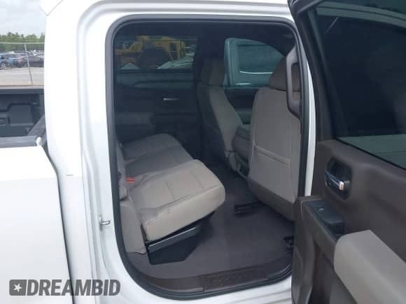 2020 Chevrolet Silverado 1500 LT z VIN 1GCPWCED1LZ102546, wystawiony jako IAAI lot #43244479 z przebiegiem 84 081 mil mil oraz . Historia ofert i sprzedaży dostępna na DreamBid. Obrazek 8.