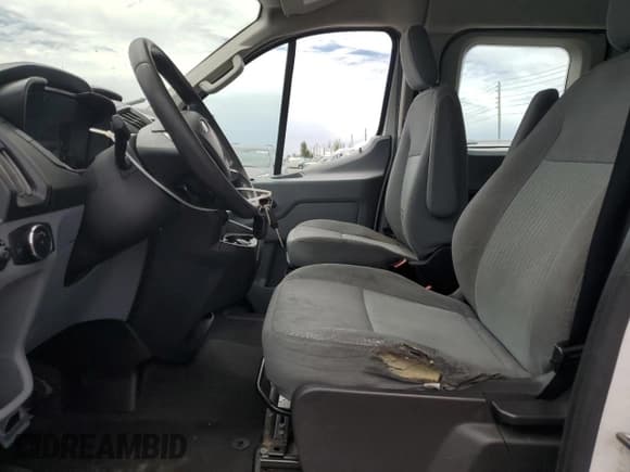 ✅ 2017 Ford Transit XL • VIN: 1FBZX2ZMXHKB12894 • Lot: 66278195. Wystawiony na Copart z przebiegiem 75 199 mil. Bezpłatny archiwum sprzedaży aukcyjnych z USA i szczegółowy raport historii pojazdu na DreamBid. Zdjęcie 7.