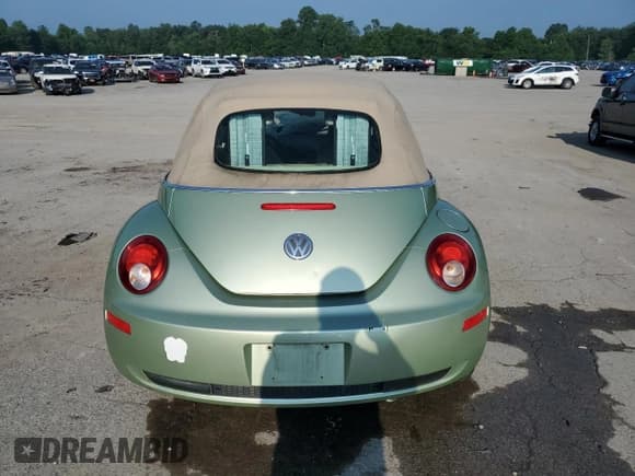 ✅ 2007 Volkswagen Beetle • VIN: 3VWRF31Y37M416043 • Lot: 64549595. Wystawiony na Copart z przebiegiem Nie podano. Bezpłatny archiwum sprzedaży aukcyjnych z USA i szczegółowy raport historii pojazdu na DreamBid. Zdjęcie 6.