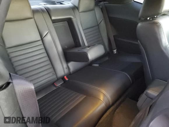 ✅ 2012 Dodge Challenger R/T Plus • VIN: 2C3CDYBT9CH253734 • Lot: 90611465. Wystawiony na Copart z przebiegiem 60 669 mil. Bezpłatny archiwum sprzedaży aukcyjnych z USA i szczegółowy raport historii pojazdu na DreamBid. Zdjęcie 10.