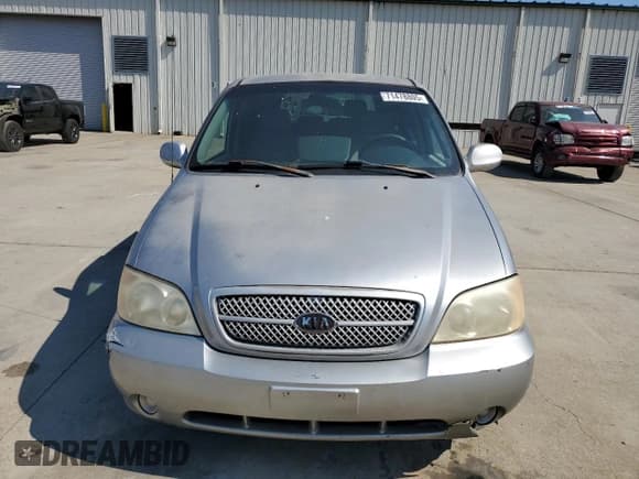 ✅ 2005 Kia Sedona LX • VIN: KNDUP131956617683 • Lot: 71478805. Wystawiony na Copart z przebiegiem 210 366 mil. Bezpłatny archiwum sprzedaży aukcyjnych z USA i szczegółowy raport historii pojazdu na DreamBid. Zdjęcie 5.