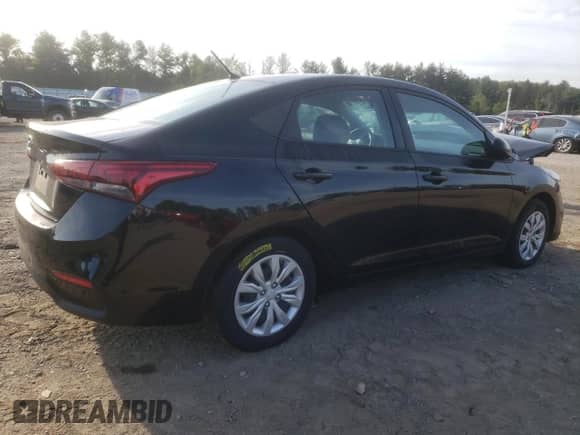 2021 Hyundai Accent SE z VIN 3KPC24A6XME135212, wystawiony jako Copart lot #68827703 z przebiegiem 52 385 mil mil oraz . Historia ofert i sprzedaży dostępna na DreamBid. Obrazek 3.