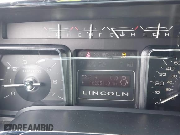 ✅ 2014 Lincoln Navigator • VIN: 5LMJJ3J56EEL04885 • Lot: 42051762. Listed on IAAI with 162,851 mi. Free auction sales archive from the USA and detailed vehicle history report at DreamBid. Image 7.