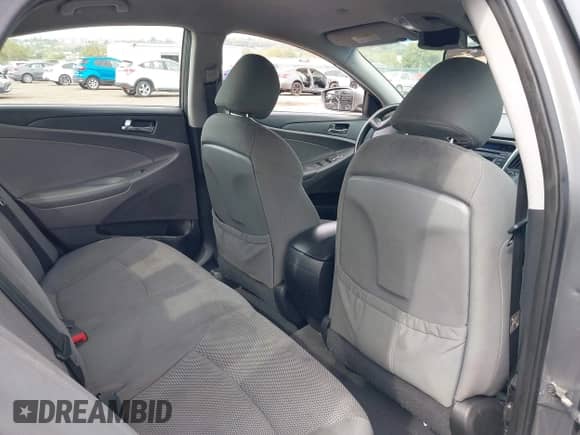 2014 Hyundai Sonata GLS with VIN 5NPEB4AC5EH864715, listed as a IAAI auction lot 43332869 with 115,541 mi miles and . Bid and sale history available at DreamBid. Image 8.