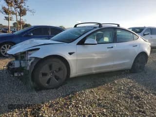✅ 2021 Tesla Model 3 Long Range • VIN: 5YJ3E1EB6MF876142 • Lot: 91600275. Wystawiony na Copart z przebiegiem 119 876 mil. Bezpłatny archiwum sprzedaży aukcyjnych z USA i szczegółowy raport historii pojazdu na DreamBid. Zdjęcie 1.