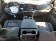 ✅ 2024 Chevrolet Silverado 1500 RST • VIN: 1GCUDEED9RZ261862 • Лот: 71526025. Опубликован ранее на Copart с пробегом 13 692 миль. Бесплатный доступ к архиву аукционных продаж из США и подробный отчёт об истории автомобиля на DreamBid. Изображение 8.