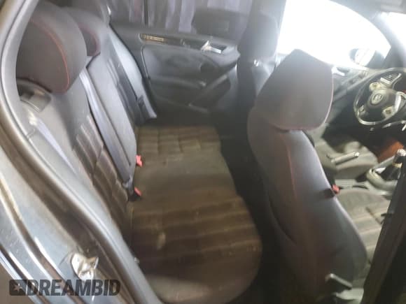 ✅ 2013 Volkswagen Golf GTI Autobahn • VIN: WVWGD7AJ8DW090018 • Лот: 51812285. Опубликован ранее на Copart с пробегом 121 708 миль. Бесплатный доступ к архиву аукционных продаж из США и подробный отчёт об истории автомобиля на DreamBid. Изображение 10.