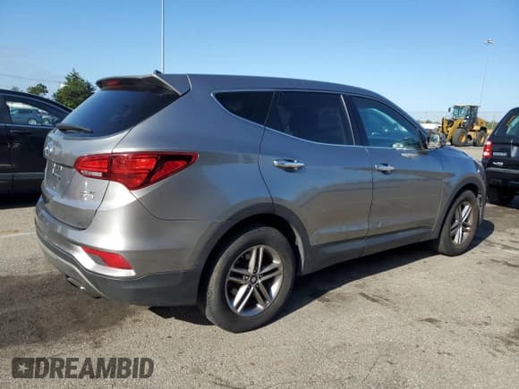 ✅ 2018 Hyundai Santa Fe 2.4L • VIN: 5NMZTDLB2JH108009 • Лот: 58174364. Опубликован ранее на Copart с пробегом 125 784 миль. Бесплатный доступ к архиву аукционных продаж из США и подробный отчёт об истории автомобиля на DreamBid. Изображение 3.