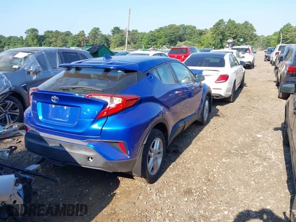 ✅ 2020 Toyota C-HR LE • VIN: NMTKHMBX2LR106212 • Лот: 42800620. Опубликован ранее на IAAI с пробегом 60 868 миль. Бесплатный доступ к архиву аукционных продаж из США и подробный отчёт об истории автомобиля на DreamBid. Изображение 4.