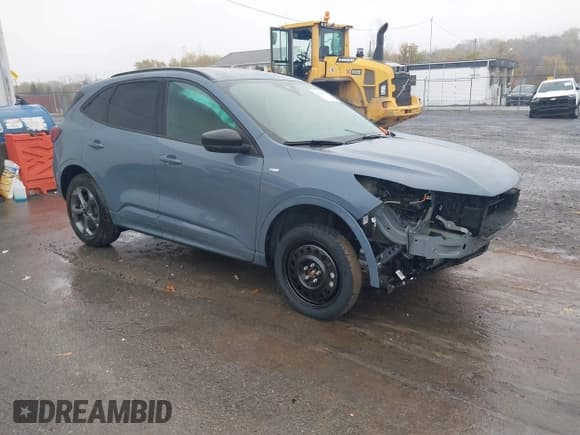 ✅ 2024 Ford Escape ST-Line • VIN: 1FMCU9MN4RUA32897 • Lot: 43580179. Wystawiony na IAAI z przebiegiem 5 653 mil. Bezpłatny archiwum sprzedaży aukcyjnych z USA i szczegółowy raport historii pojazdu na DreamBid. Zdjęcie 1.