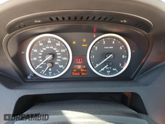 ✅ 2007 BMW 6 Series 650i • VIN: WBAEK13517CN81527 • Lot: 73634074. Wystawiony na Copart z przebiegiem 59 235 mil. Bezpłatny archiwum sprzedaży aukcyjnych z USA i szczegółowy raport historii pojazdu na DreamBid. Zdjęcie 9.