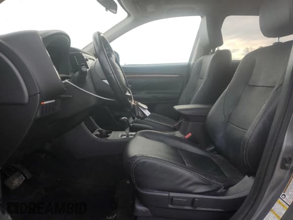 ✅ 2014 Mitsubishi Outlander SE • VIN: JA4AZ3A32EZ014659 • Lot: 90084565. Wystawiony na Copart z przebiegiem 46 825 mil. Bezpłatny archiwum sprzedaży aukcyjnych z USA i szczegółowy raport historii pojazdu na DreamBid. Zdjęcie 7.