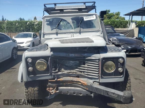 ✅ 1990 Land Rover Defender • VIN: SALLDVAF7HA478978 • Lot: 65643315. Wystawiony na Copart z przebiegiem 76 116 mil. Bezpłatny archiwum sprzedaży aukcyjnych z USA i szczegółowy raport historii pojazdu na DreamBid. Zdjęcie 5.