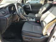 ✅ 2023 Toyota 4Runner SR5 Premium • VIN: JTENU5JR9P6133301 • Lot: 68360545. Wystawiony na Copart z przebiegiem 14 776 mil. Bezpłatny archiwum sprzedaży aukcyjnych z USA i szczegółowy raport historii pojazdu na DreamBid. Zdjęcie 7.