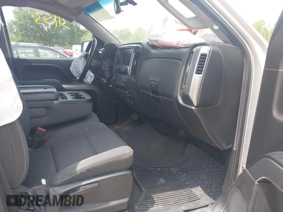 ✅ 2019 Chevrolet Silverado 1500 LT • VIN: 2GCVKPEC1K1113653 • Lot: 42731153. Wystawiony na IAAI z przebiegiem 219 858 mil. Bezpłatny archiwum sprzedaży aukcyjnych z USA i szczegółowy raport historii pojazdu na DreamBid. Zdjęcie 5.