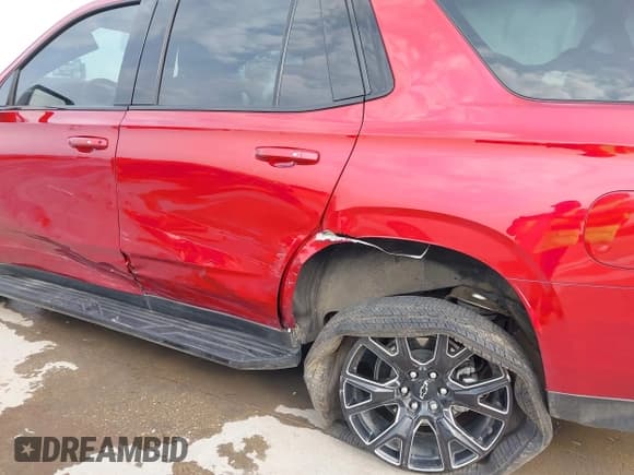 ✅ 2024 Chevrolet Tahoe RST • VIN: 1GNSCRKD7RR409245 • Lot: 42133470. Wystawiony na IAAI z przebiegiem 11 051 mil. Bezpłatny archiwum sprzedaży aukcyjnych z USA i szczegółowy raport historii pojazdu na DreamBid. Zdjęcie 6.