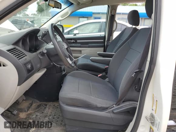 ✅ 2010 Dodge Grand Caravan Cargo • VIN: 2D4CN1AE6AR248763 • Lot: 55362704. Listed on Copart with 103,671 mi. Free auction sales archive from the USA and detailed vehicle history report at DreamBid. Image 7.