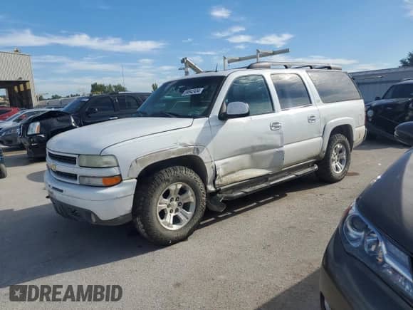 2002 Chevrolet Suburban Z71 с VIN 3GNFK16Z12G270537, выставлен на аукционе Copart как лот 69942434 с пробегом 230 581 миль миль и Списание • Salvage title. История ставок и продаж доступна на DreamBid. Изображение 1.