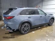 ✅ 2025 Mazda CX-70 Premium • VIN: JM3KJDHA6S1113577 • Lot: 42619325. Wystawiony na Copart z przebiegiem Nie podano. Bezpłatny archiwum sprzedaży aukcyjnych z USA i szczegółowy raport historii pojazdu na DreamBid. Zdjęcie 3.
