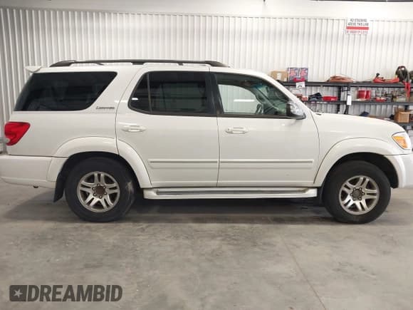 ✅ 2007 Toyota Sequoia Limited • VIN: 5TDBT48A77S283038 • Lot: 42458998. Wystawiony na IAAI z przebiegiem 278 121 mil. Bezpłatny archiwum sprzedaży aukcyjnych z USA i szczegółowy raport historii pojazdu na DreamBid. Zdjęcie 13.