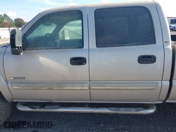 ✅ 2004 Chevrolet Silverado 2500 LS • VIN: 1GCGK23U14F160992 • Лот: 43744481. Опубликован ранее на IAAI с пробегом 252 084 миль. Бесплатный доступ к архиву аукционных продаж из США и подробный отчёт об истории автомобиля на DreamBid. Изображение 13.