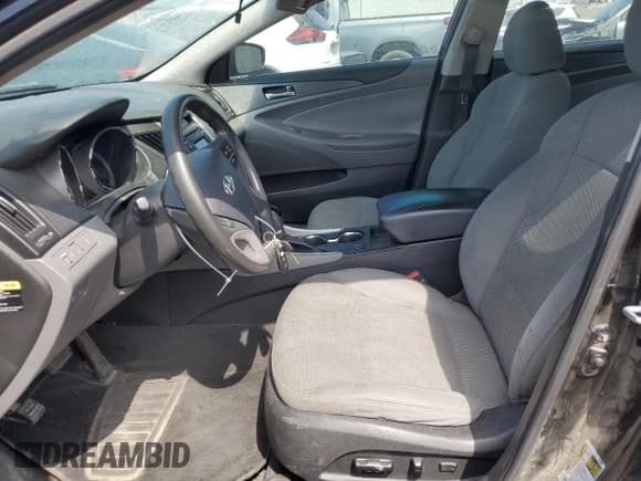 ✅ 2014 Hyundai Sonata GLS • VIN: 5NPEB4AC8EH819025 • Lot: 70723394. Listed on Copart with 184,883 mi. Free auction sales archive from the USA and detailed vehicle history report at DreamBid. Image 7.