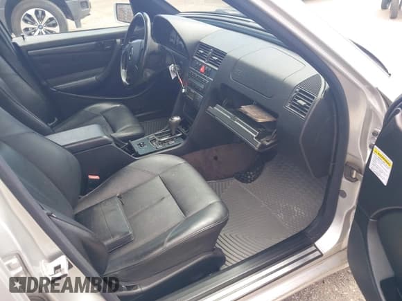 ✅ 1999 Mercedes-Benz C 230/260/280/320 • VIN: WDBHA29G1XA781478 • Lot: 42051212. Listed on IAAI with Not provided. Free auction sales archive from the USA and detailed vehicle history report at DreamBid. Image 5.