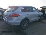 ✅ 2011 Porsche Cayenne Turbo • VIN: WP1AC2A28BLA81434 • Лот: 41561878. Опубликован ранее на IAAI с пробегом 177 688 миль. Бесплатный доступ к архиву аукционных продаж из США и подробный отчёт об истории автомобиля на DreamBid. Изображение 4.