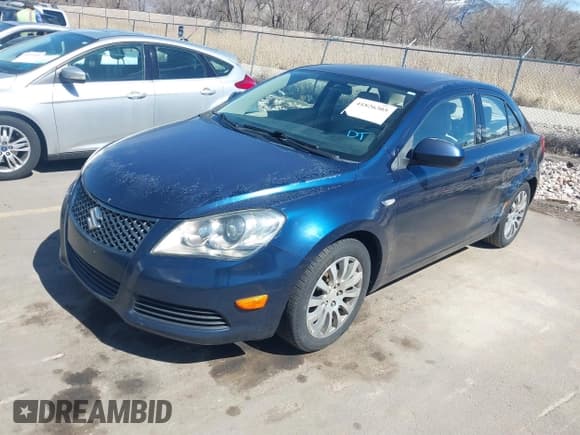 ✅ 2010 Suzuki Kizashi SE • VIN: JS2RE9A31A6100988 • Лот: 41826305. Опубликован ранее на IAAI с пробегом 173 168 миль. Бесплатный доступ к архиву аукционных продаж из США и подробный отчёт об истории автомобиля на DreamBid. Изображение 2.