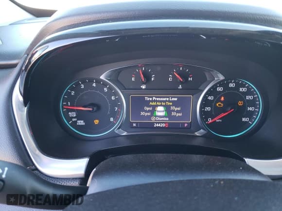 ✅ 2021 Chevrolet Traverse Premier • VIN: 1GNEVKKW8MJ146562 • Lot: 73495002. Wystawiony na Copart z przebiegiem 24 420 mil. Bezpłatny archiwum sprzedaży aukcyjnych z USA i szczegółowy raport historii pojazdu na DreamBid. Zdjęcie 9.