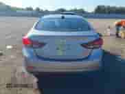 2016 Hyundai Elantra SE z VIN 5NPDH4AE9GH678092, wystawiony jako IAAI lot #43339316 z przebiegiem Nie podano mil oraz . Historia ofert i sprzedaży dostępna na DreamBid. Obrazek 16.