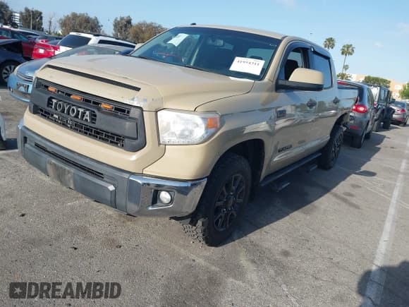 ✅ 2017 Toyota Tundra SR5 • VIN: 5TFEY5F17HX225871 • Лот: 41954311. Опубликован ранее на IAAI с пробегом 125 917 миль. Бесплатный доступ к архиву аукционных продаж из США и подробный отчёт об истории автомобиля на DreamBid. Изображение 2.