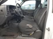 ✅ 2004 GMC Sierra 2500HD Work Truck • VIN: 1GTHK24U84E152204 • Lot: 72818124. Wystawiony na Copart z przebiegiem Nie podano. Bezpłatny archiwum sprzedaży aukcyjnych z USA i szczegółowy raport historii pojazdu na DreamBid. Zdjęcie 7.