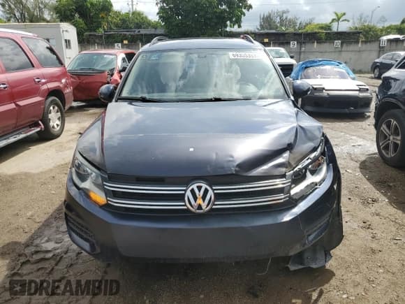 ✅ 2016 Volkswagen Tiguan SEL • VIN: WVGAV7AX3GW602646 • Лот: 69385353. Опубликован ранее на Copart с пробегом 71 208 миль. Бесплатный доступ к архиву аукционных продаж из США и подробный отчёт об истории автомобиля на DreamBid. Изображение 5.