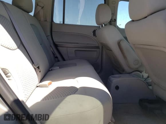 ✅ 2006 Chevrolet HHR LT • VIN: 3GNDA23D96S676786 • Lot: 52409255. Listed on Copart with 112,829 mi. Free auction sales archive from the USA and detailed vehicle history report at DreamBid. Image 10.