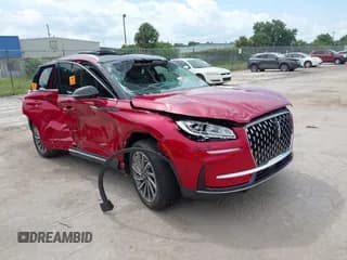 ✅ 2024 Lincoln Corsair Reserve • VIN: 5LMCJ2CA2RUL18565 • Lot: 42586044. Wystawiony na IAAI z przebiegiem Nie podano. Bezpłatny archiwum sprzedaży aukcyjnych z USA i szczegółowy raport historii pojazdu na DreamBid. Zdjęcie 1.