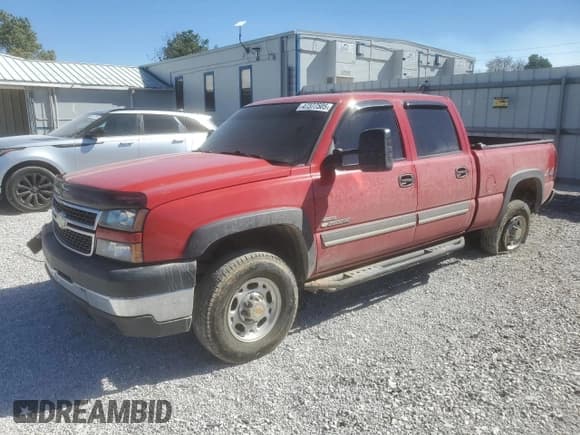 ✅ 2006 Chevrolet Silverado 2500HD LT2 • VIN: 1GCHK23D66F157528 • Lot: 47377505. Wystawiony na Copart z przebiegiem 209 391 mil. Bezpłatny archiwum sprzedaży aukcyjnych z USA i szczegółowy raport historii pojazdu na DreamBid. Zdjęcie 1.