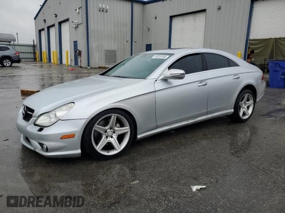 ✅ 2011 Mercedes-Benz CLS 550 • VIN: WDDDJ7CB6BA169124 • Lot: 41615155. Wystawiony na Copart z przebiegiem 195 647 mil. Bezpłatny archiwum sprzedaży aukcyjnych z USA i szczegółowy raport historii pojazdu na DreamBid. Zdjęcie 1.