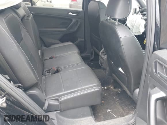 ✅ 2021 Volkswagen Tiguan SE • VIN: 3VV2B7AX4MM111887 • Lot: 42290153. Wystawiony na IAAI z przebiegiem 75 773 mil. Bezpłatny archiwum sprzedaży aukcyjnych z USA i szczegółowy raport historii pojazdu na DreamBid. Zdjęcie 8.