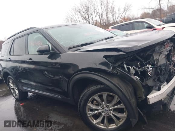 ✅ 2023 Ford Explorer XLT • VIN: 1FMSK8DH0PGB87612 • Lot: 43670434. Wystawiony na IAAI z przebiegiem 28 447 mil. Bezpłatny archiwum sprzedaży aukcyjnych z USA i szczegółowy raport historii pojazdu na DreamBid. Zdjęcie 14.