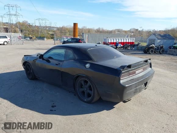 ✅ 2010 Dodge Challenger R/T • VIN: 2B3CJ5DT0AH118804 • Lot: 43715831. Wystawiony na IAAI z przebiegiem 132 963 mil. Bezpłatny archiwum sprzedaży aukcyjnych z USA i szczegółowy raport historii pojazdu na DreamBid. Zdjęcie 3.