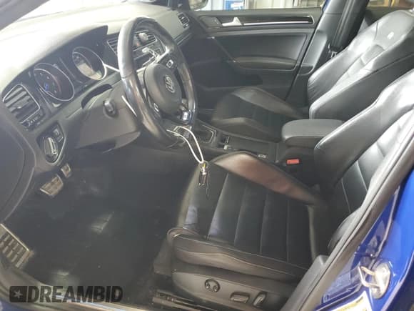 ✅ 2015 Volkswagen Golf R • VIN: WVWLF7AU1FW208996 • Lot: 48980604. Wystawiony na Copart z przebiegiem 102 211 mil. Bezpłatny archiwum sprzedaży aukcyjnych z USA i szczegółowy raport historii pojazdu na DreamBid. Zdjęcie 7.