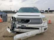 ✅ 2015 Toyota Tundra Platinum • VIN: 5TFAW5F11FX438932 • Лот: 92958195. Опубликован ранее на Copart с пробегом 266 932 миль. Бесплатный доступ к архиву аукционных продаж из США и подробный отчёт об истории автомобиля на DreamBid. Изображение 5.