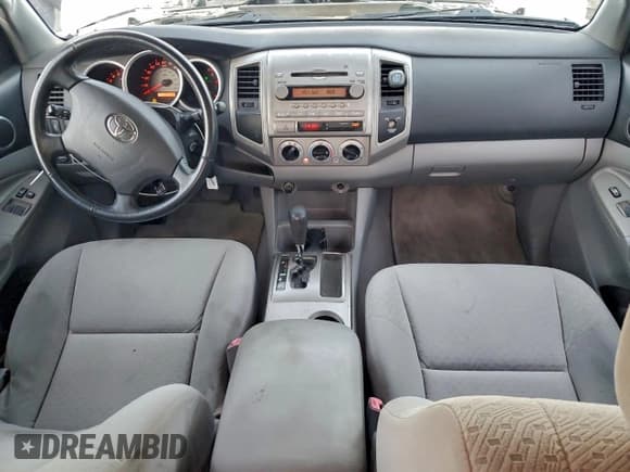 ✅ 2006 Toyota Tacoma PreRunner • VIN: 5TETU62N66Z215971 • Lot: 94097725. Wystawiony na Copart z przebiegiem 122 194 mil. Bezpłatny archiwum sprzedaży aukcyjnych z USA i szczegółowy raport historii pojazdu na DreamBid. Zdjęcie 8.