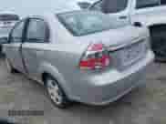 2008 Chevrolet Aveo LS z VIN KL1TD566X8B151512, wystawiony jako IAAI lot #41364928 z przebiegiem 67 477 mil mil oraz . Historia ofert i sprzedaży dostępna na DreamBid. Obrazek 3.